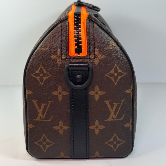 Louis Vuitton Monogram City Keepall Friends - Picture 9 of 15